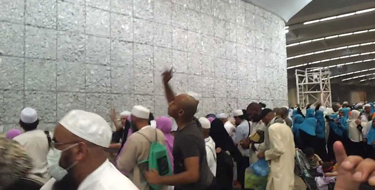 السعودية تحدد الساعات التي يحظر فيها على الحجاج رمي الجمرات