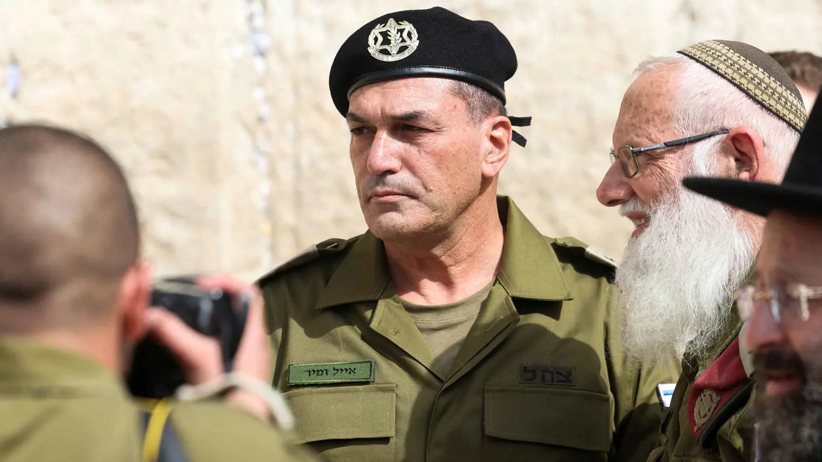 صحيفة عبرية: زامير يمهد لـ"الحكومة العسكرية" في غزة