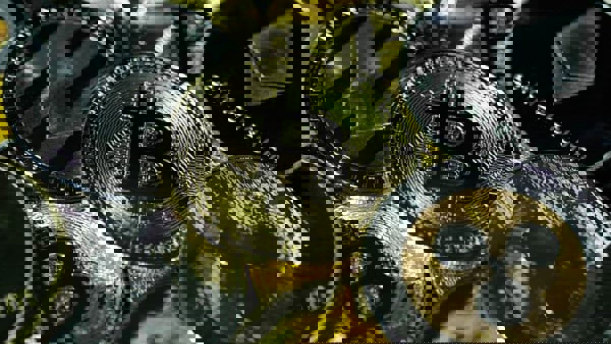 "نيويورك تايمز": سباق أمريكي محموم لضبط سوق العملات المشفرة