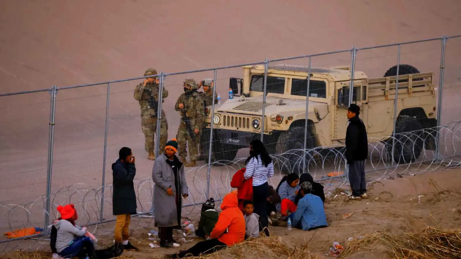 إيلون ماسك يقترح قصف "العصابات المكسيكية" بالمسيّرات