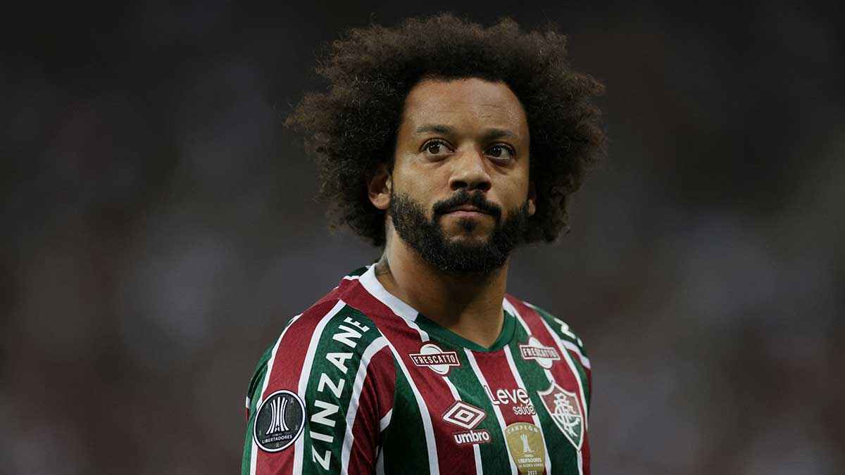 بعد فسخ عقده مع فلومينينسي.. هل يعود مارسيلو إلى ريال مدريد؟