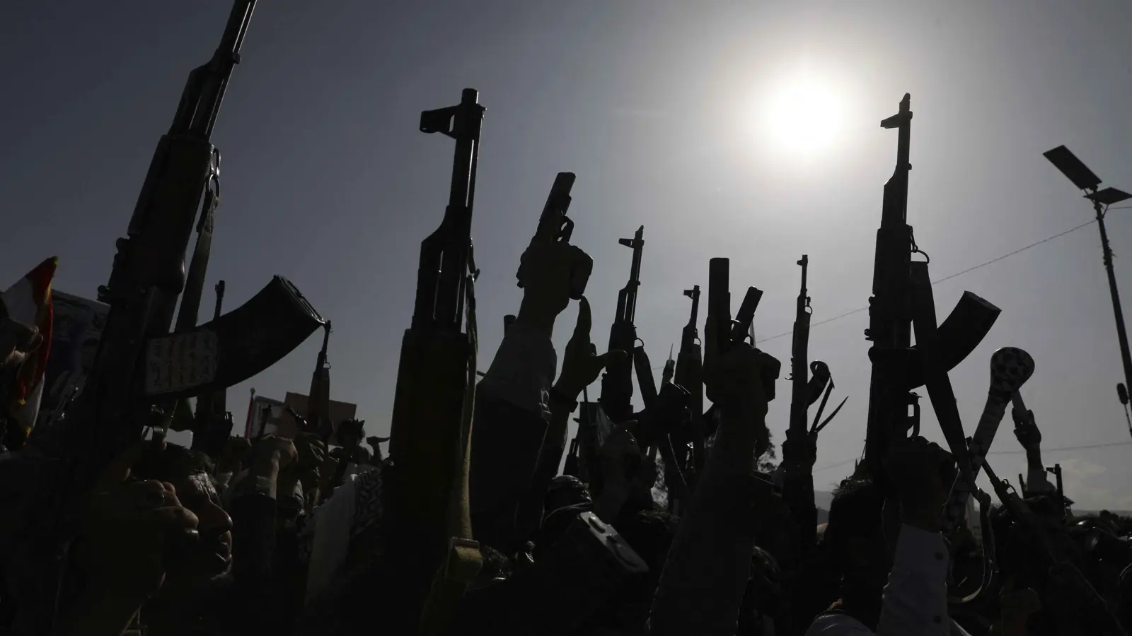 الجيش اليمني يحبط هجمات للحوثيين على 3 جبهات