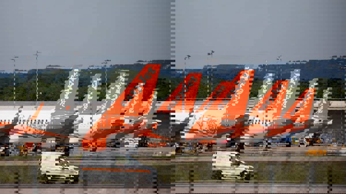 "إيزيجيت" الإسبانية تلغي 14 رحلة دولية إثر إضراب للطيارين