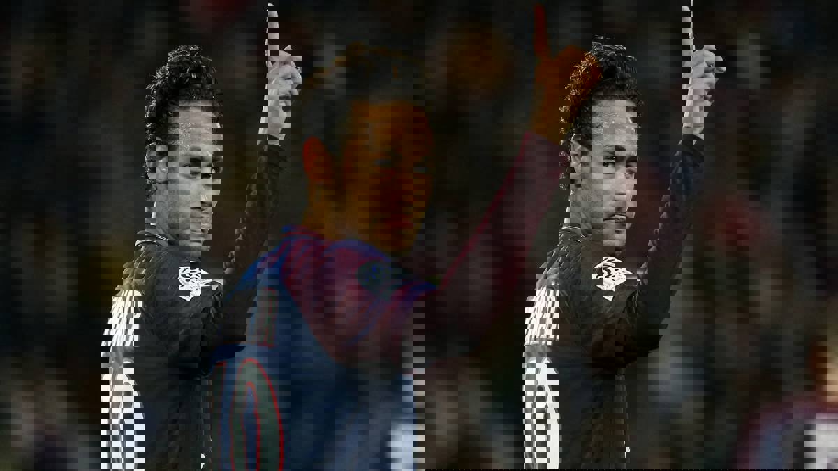 باريس سان جيرمان يطلب مبلغًا تعجيزيًا مقابل بيع نيمار