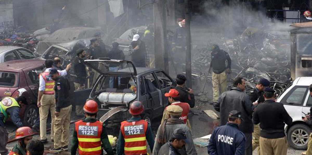 باكستان تعلن مقتل مدني بقذيفة مصدرها إيران