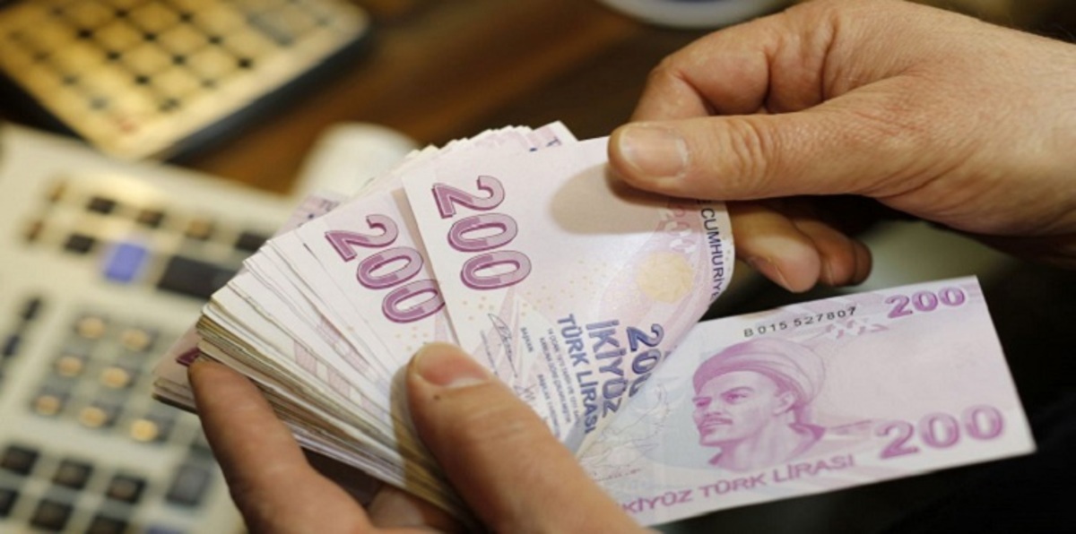 تراجع الأسهم والليرة التركية مع بدء عملية ضد داعش