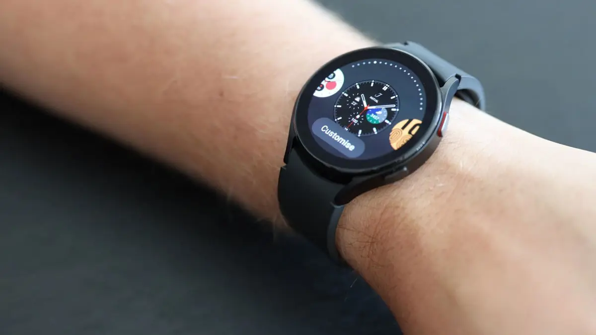 "سامسونغ" تكشف عن تحديث "One UI 4.5" لساعاتها الذكية