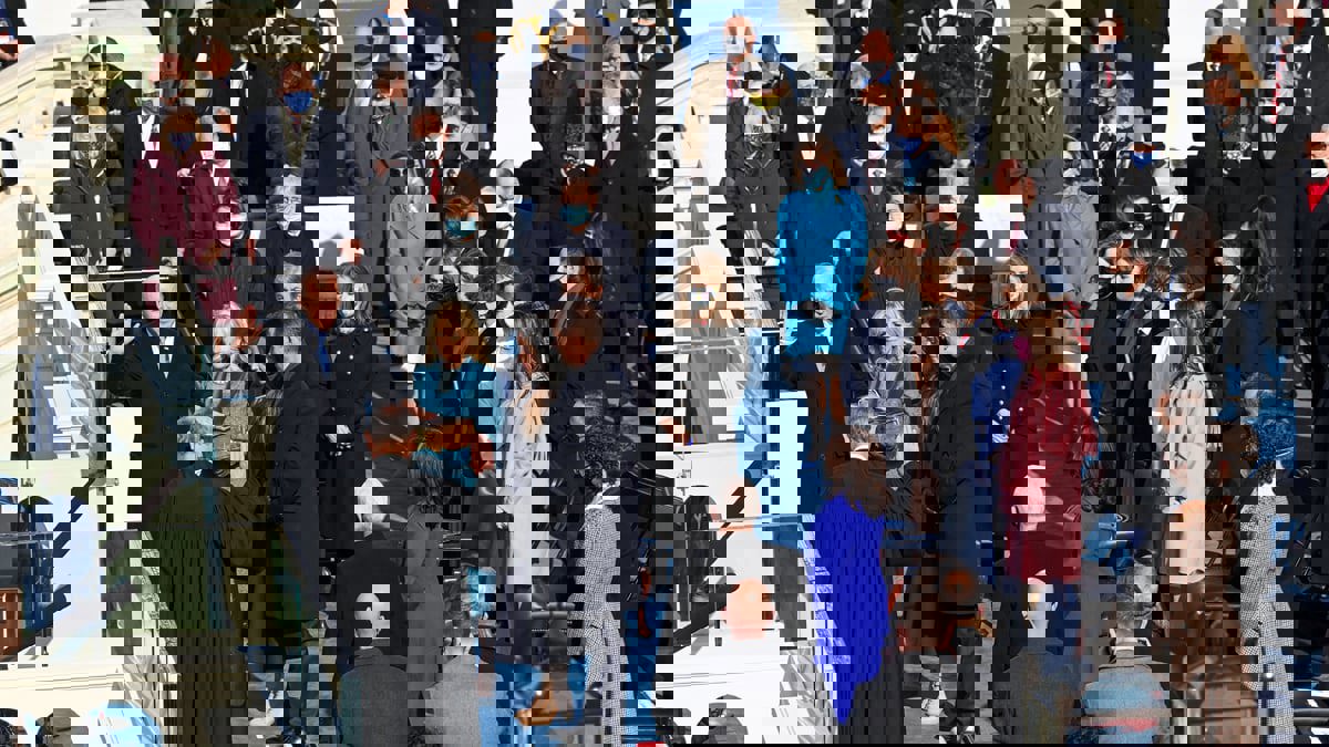 بايدن يؤدي القسم رئيسا للولايات المتحدة (فيديو)