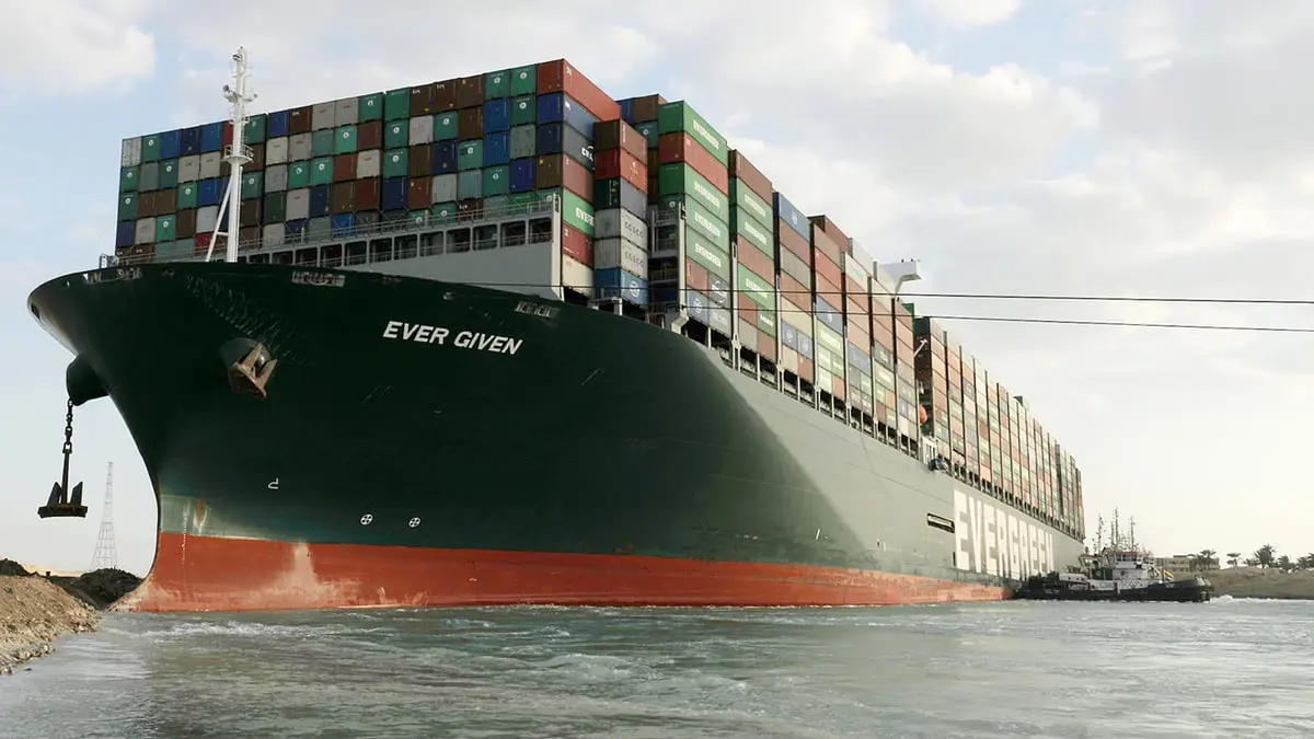 محامي "إيفرغيفن" يكشف حقيقة التوصل لاتفاق مع هيئة قناة السويس