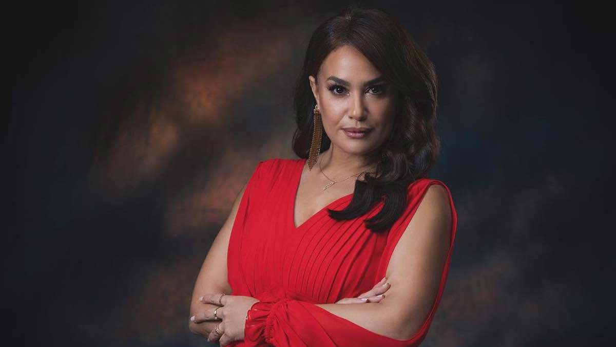 أبعدتهما عن الأضواء.. هل تقبل هند صبري بدخول ابنتيها "التمثيل"؟