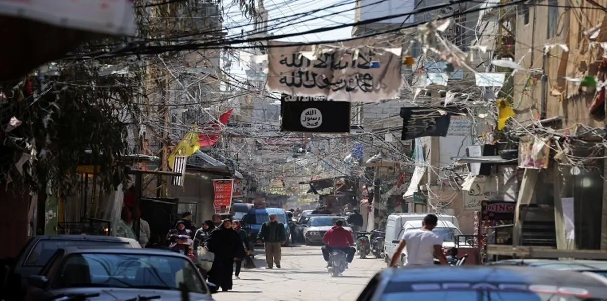 فلسطيني يُشكّل تنظيمًا مرتبطًا بـ"داعش" في مخيم للاجئين بصيدا