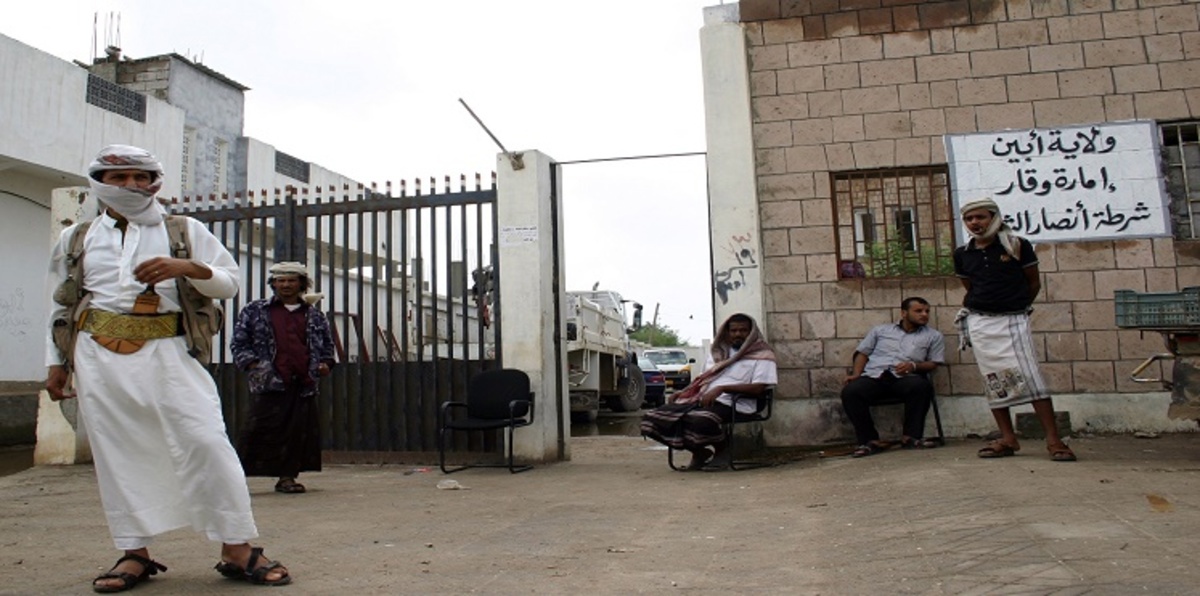 "كوابيس" القاعدة.. وجه الانقلاب الآخر الذي يقض مضاجع سكان أبين اليمنية