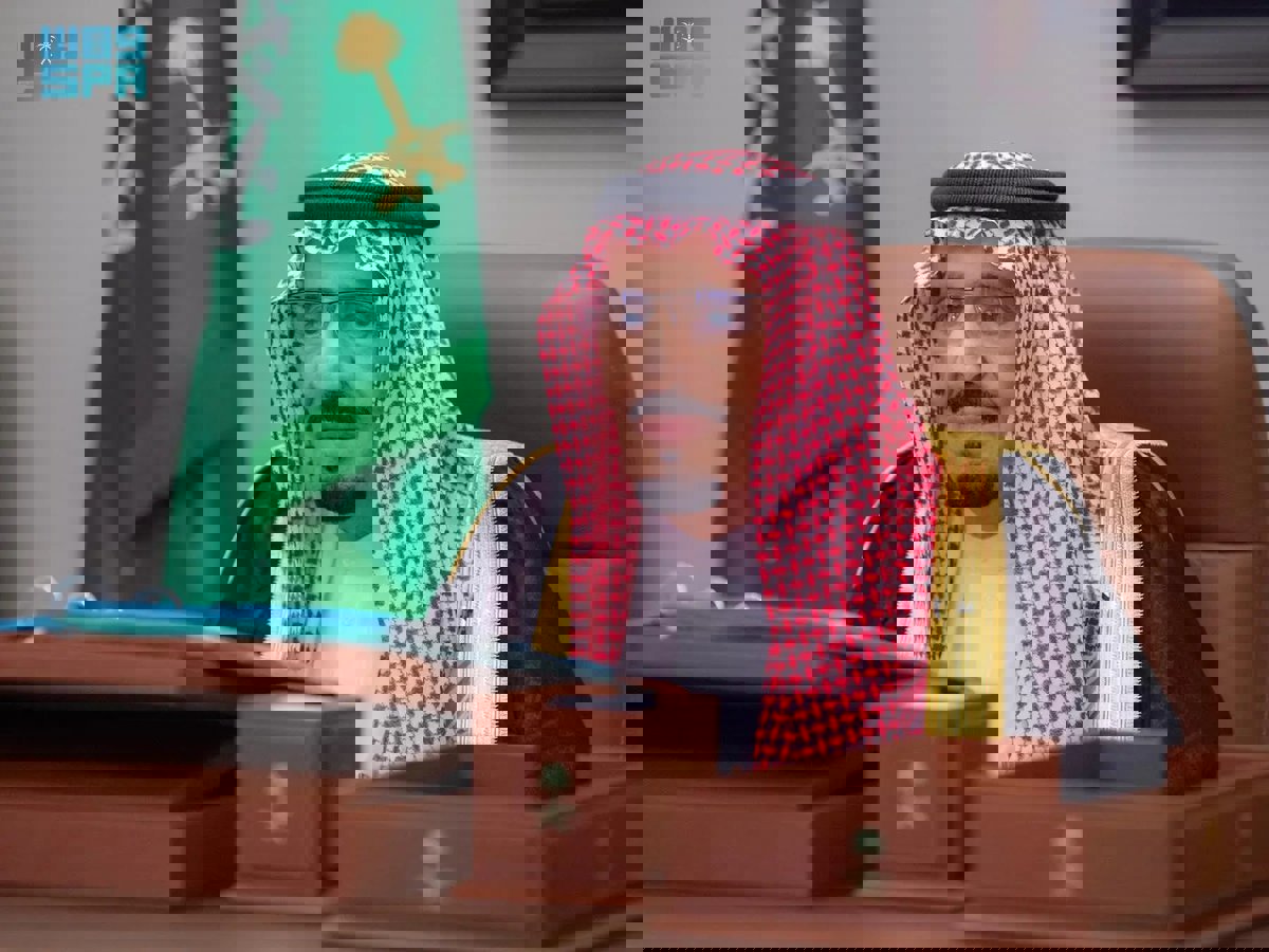 الملك سلمان يرأس جلسة مجلس الوزراء بعد الوعكة الصحية (فيديو)