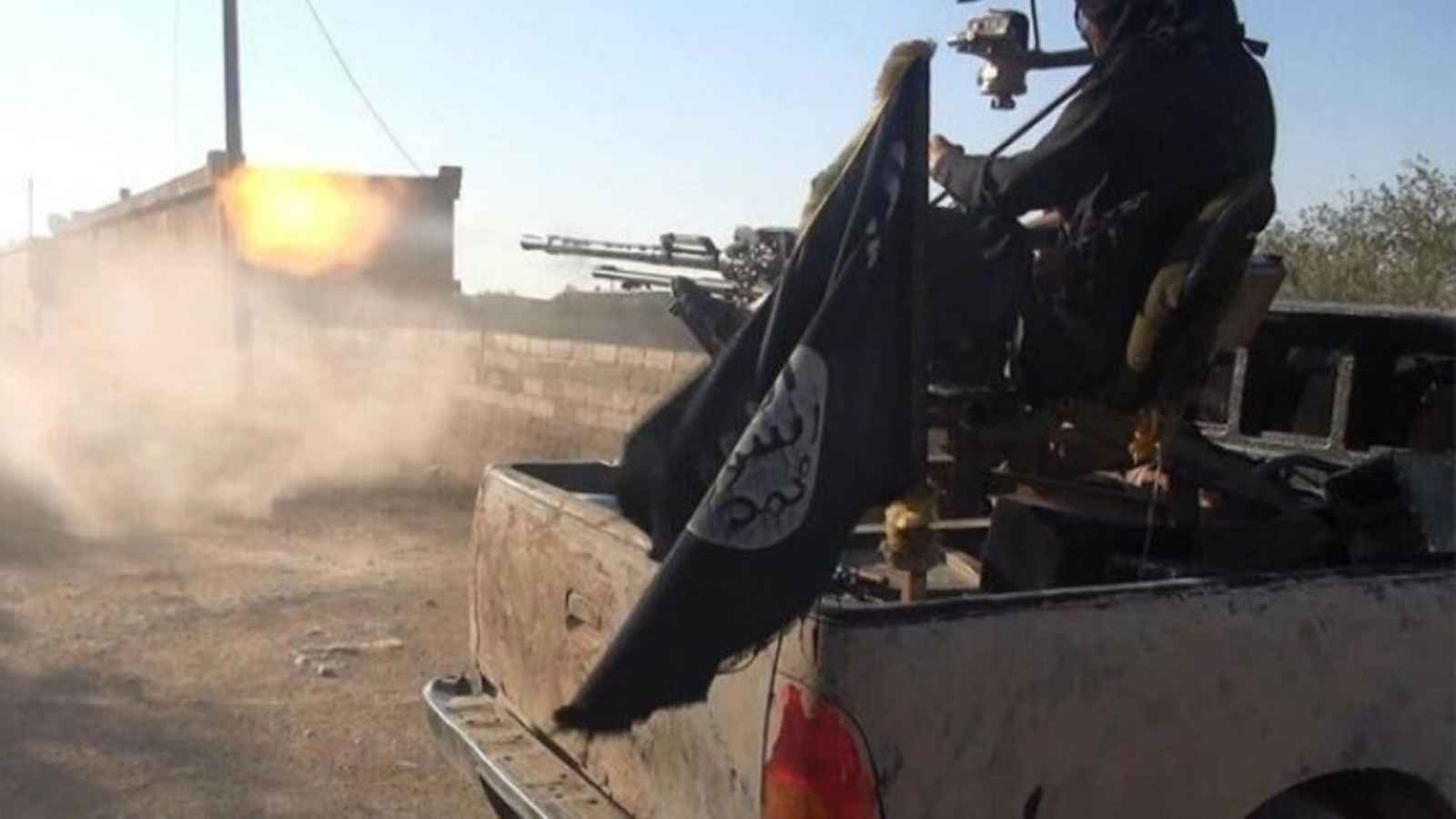 مقتل عنصر أمن إثر "هجوم انتحاري" لداعش في ريف دير الزور