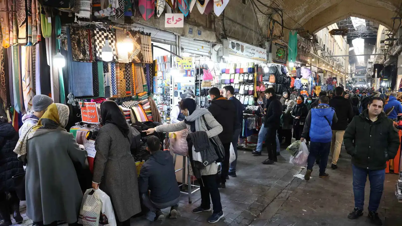 في توقيت محسوب.. أوروبا تعد ضربتها الاقتصادية لطهران