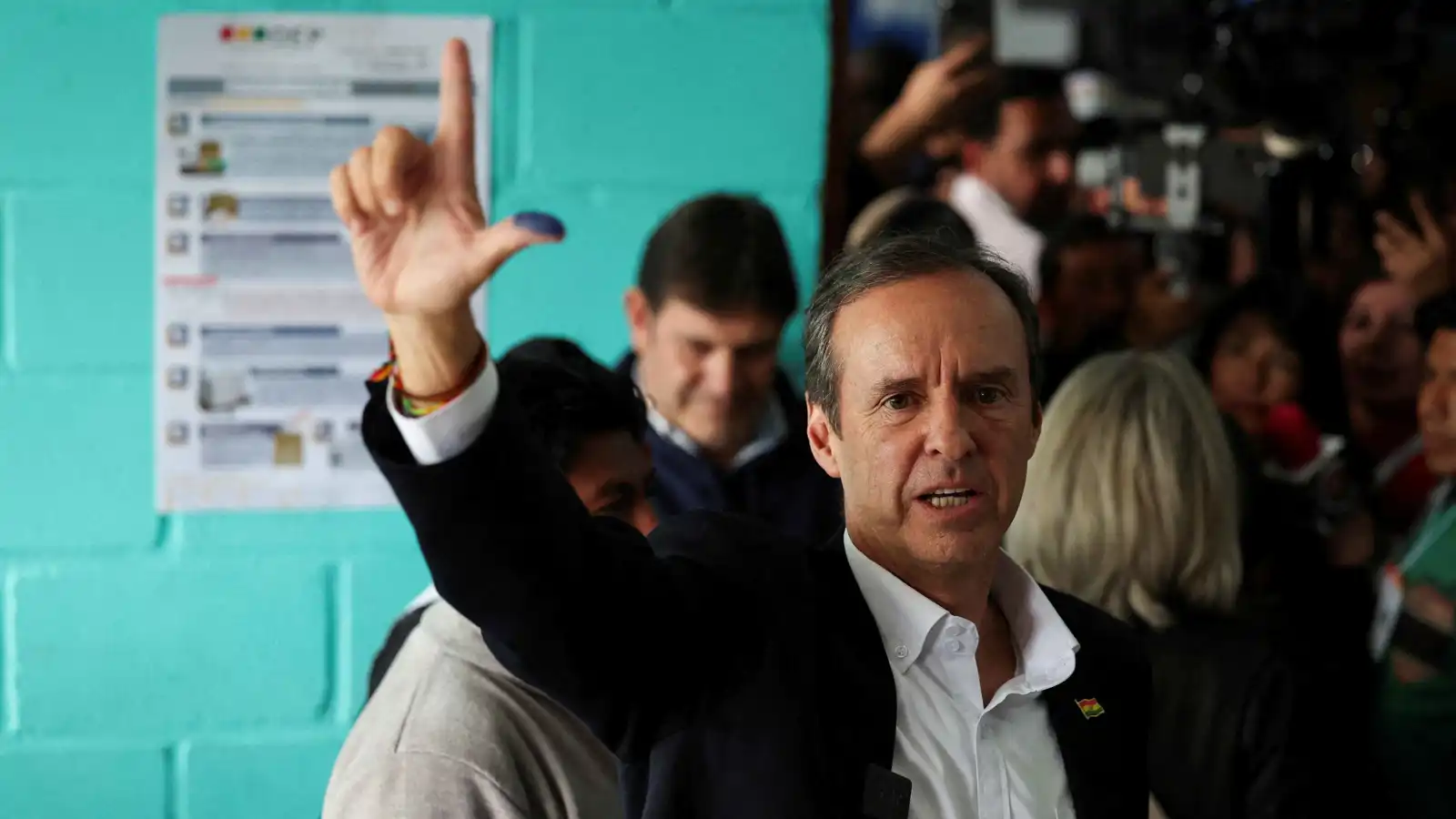 اليمين في بوليفيا يترقب العودة للمشهد السياسي عبر انتخابات متأزمة