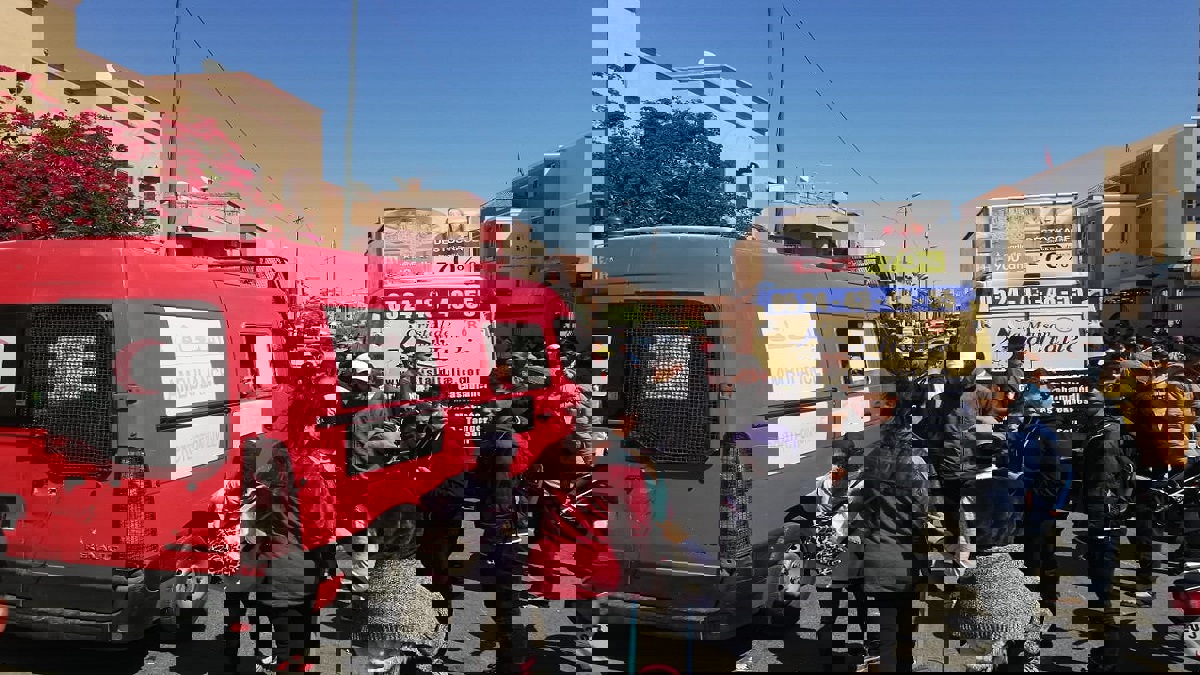 بالفيديو.. سائق متهور يدهس طلبة بطريقة مروعة في المغرب