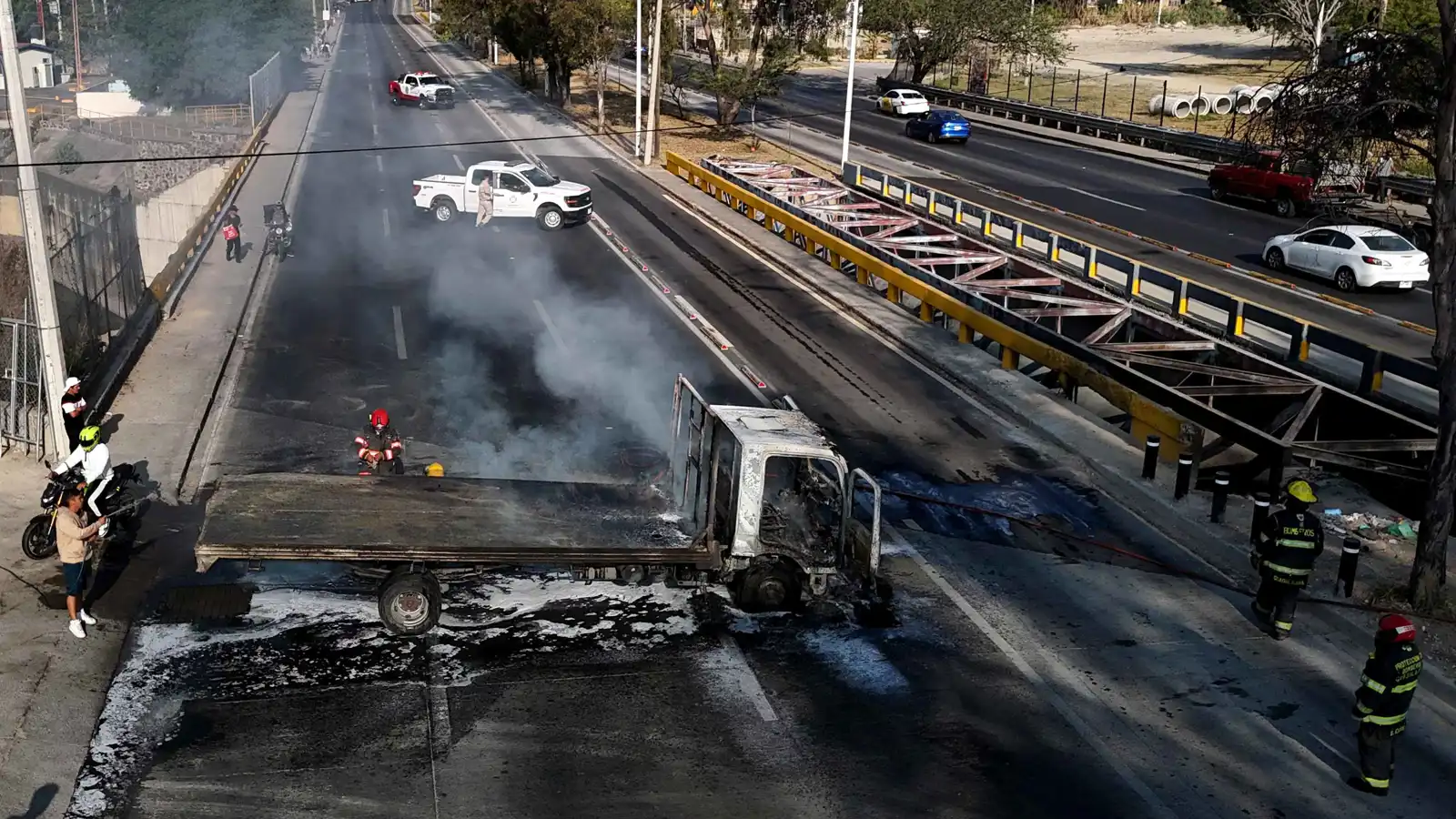 إغلاق طرق وإلغاء رحلات جوية.. الفوضى تعم المكسيك بعد تصفية إل مينشو (فيديو)