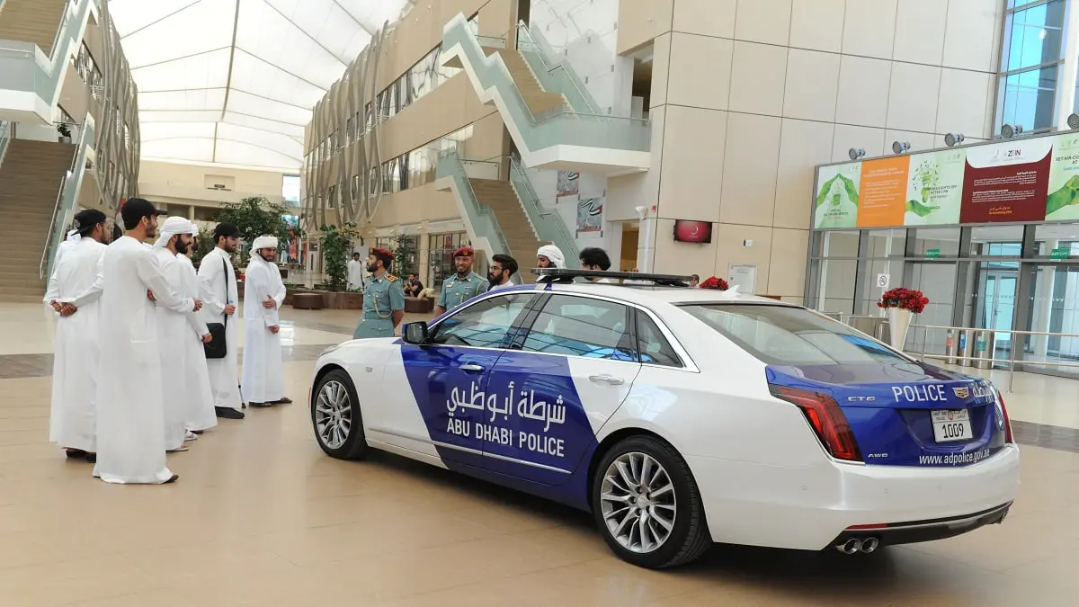 لمخالفتهم تدابير "كورونا" الاحترازية.. شرطة أبوظبي تحيل مشاركين بحفل زفاف إلى النيابة