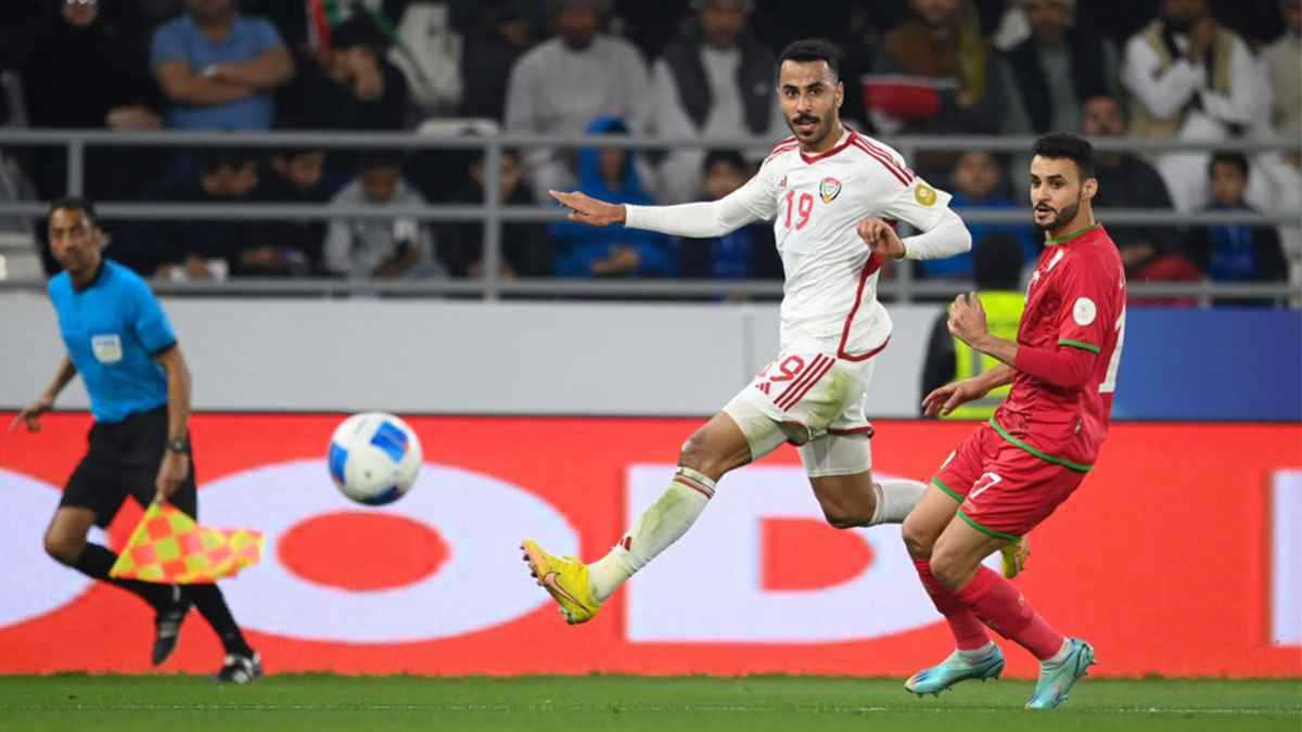 الإمارات ضد عمان.. من حقق الفوز أكثر تاريخيا؟