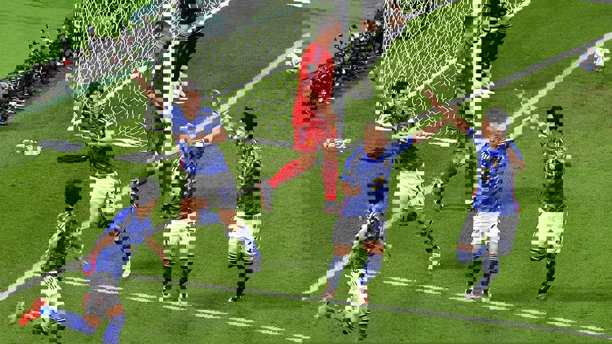 اليابان تخطف فوزًا دراميًا من إسبانيا وترافقها إلى دور الـ16 بكأس العالم (فيديو)