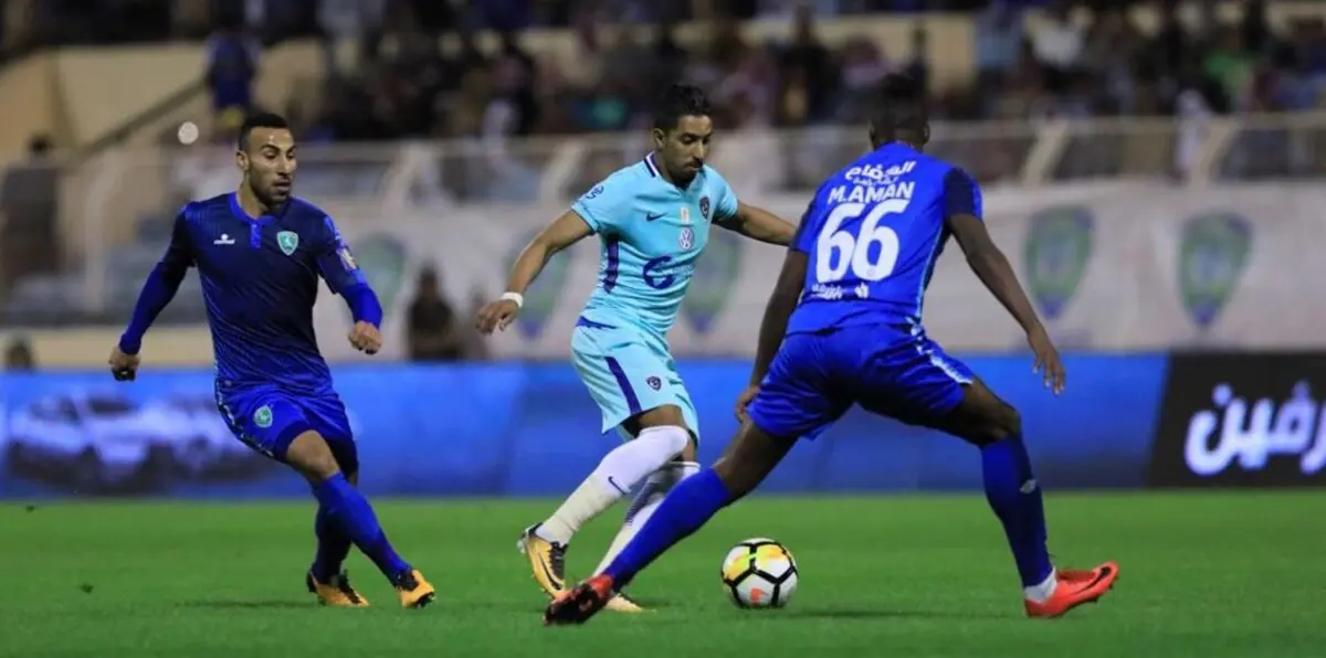 مباراة الهلال والفتح.. 5 أمور لا تفوتك عن موقعة حسم الدوري السعودي