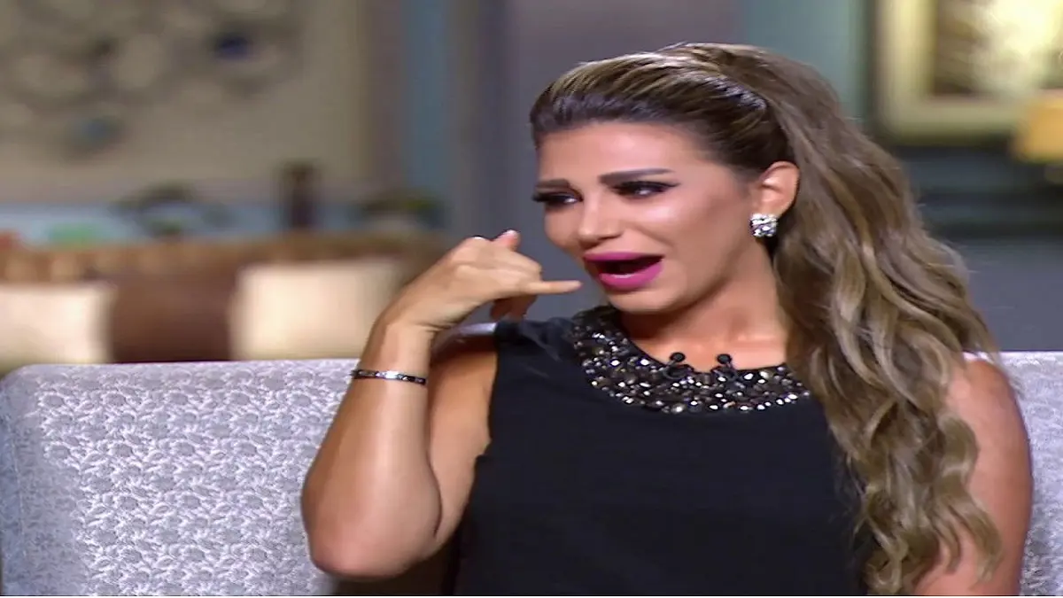 سارة نخلة: سأعتزل الفن في هذه الحالة.. وادعاء المرض لكسب الجمهور "رخص فني" 