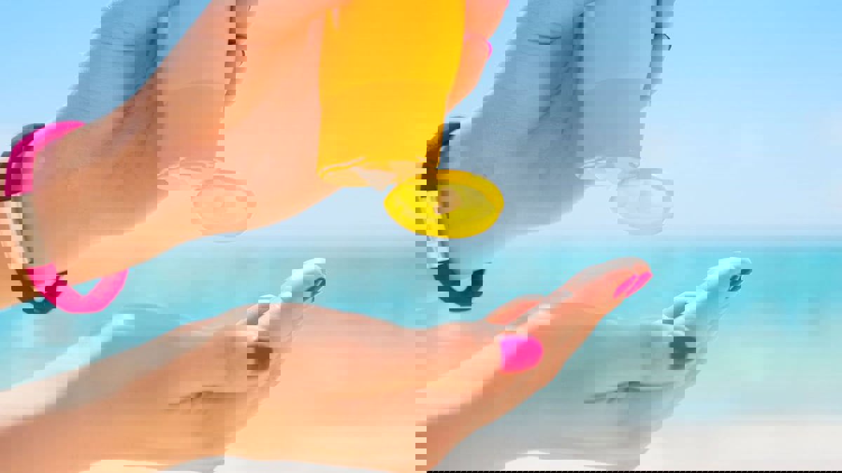 مستحضرات الوقاية من الشمس تؤذي النظم البيئية للمياه العذبة