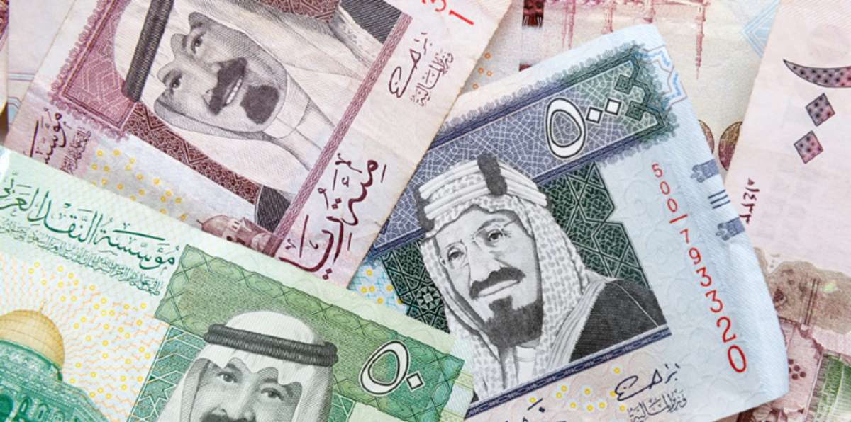 لماذا لن تفرض السعودية ضريبة دخل على العمال الوافدين قريبًا؟