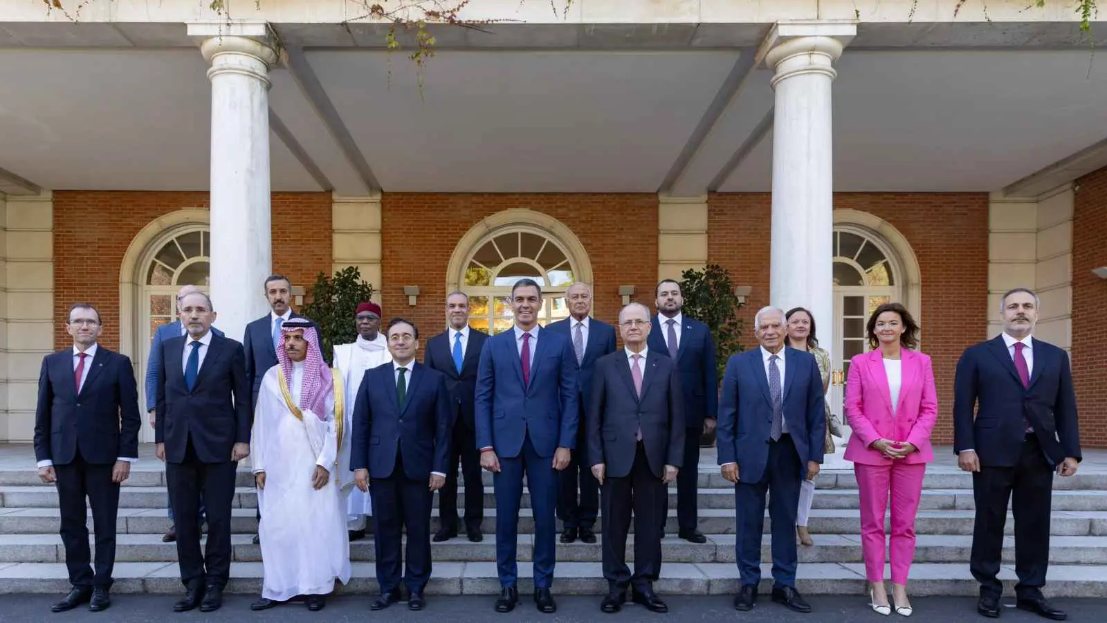 قمة مدريد.. مطالبة بوقف حرب غزة ودعوة لحل الدولتين