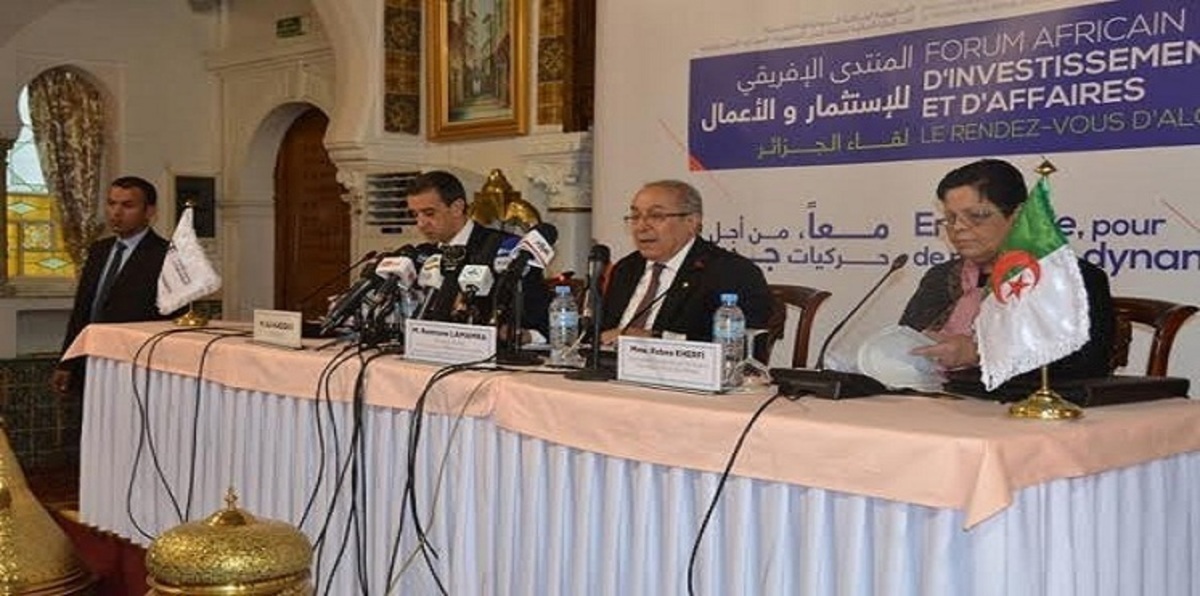  أزمة صامتة بين الجزائر والمغرب بسبب مستشار محمد السادس والمؤتمر الأفريقي