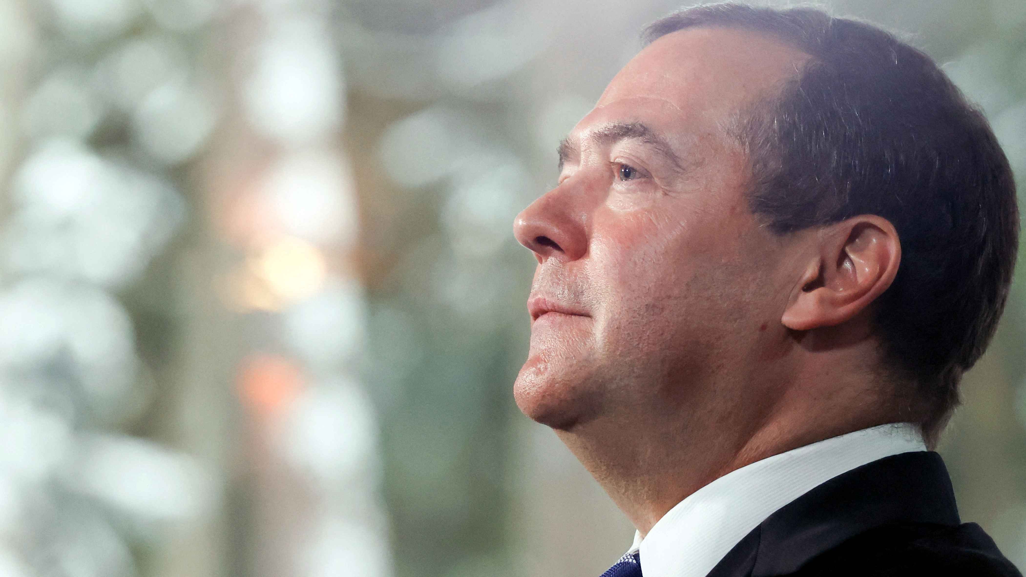 ردا على التوغل في كورسك.. ميدفيديف يدعو "لاجتياح عمق أوكرانيا"