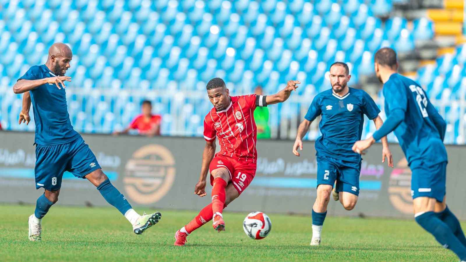 الاتحاد الليبي لكرة القدم يفاجئ أندية مرحلة التتويج بقرارات صادمة