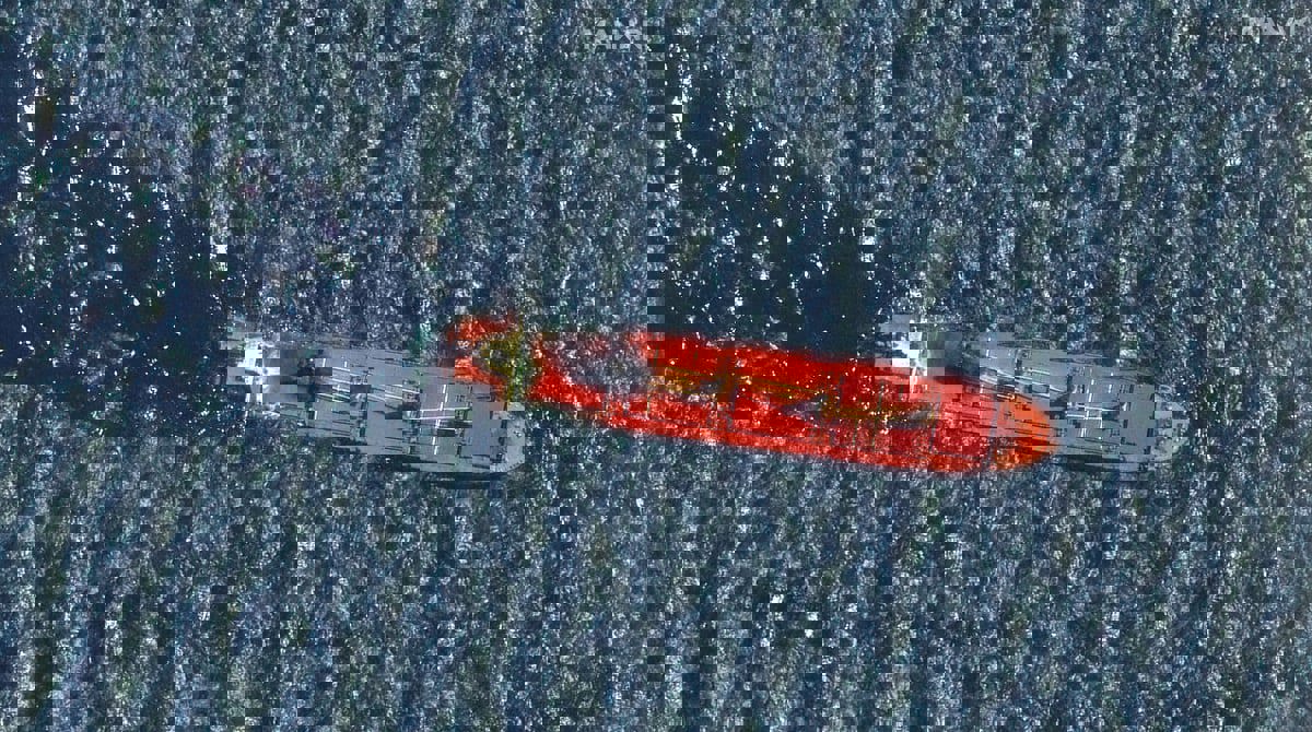 استباقاً لكارثة بيئية.. خطة أممية يمنية للتعامل مع السفينة "روبيمار" 