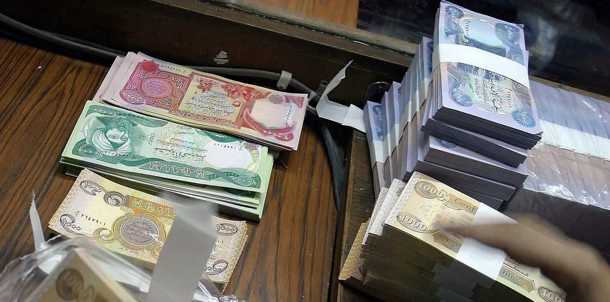 "فضيحة الفضائح".. غرق 7 مليارات دينار في خزائن أكبر بنك بالعراق