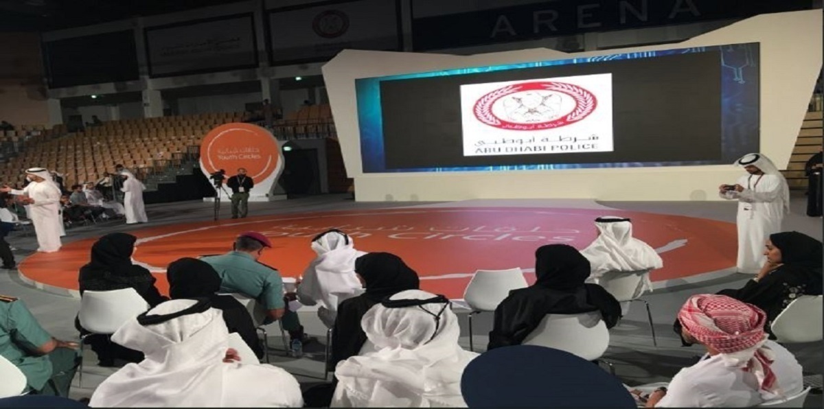 الإمارات تدخل موسوعة غينيس بأكبر حلقة نقاشية للشباب في العالم (فيديو)