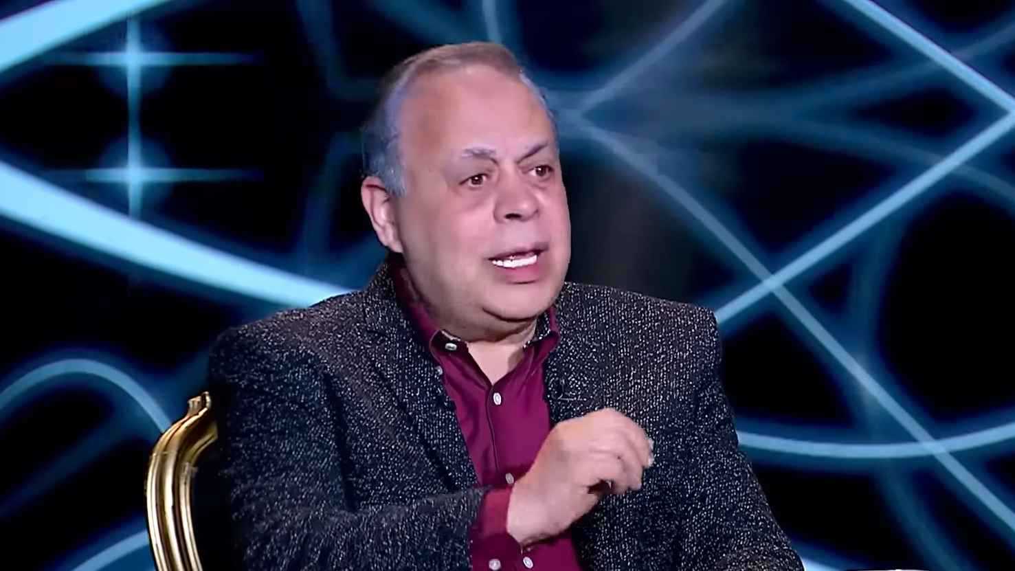بغرامة خيالية.. أشرف زكي يمنع "البلوغرز" من التمثيل في مصر