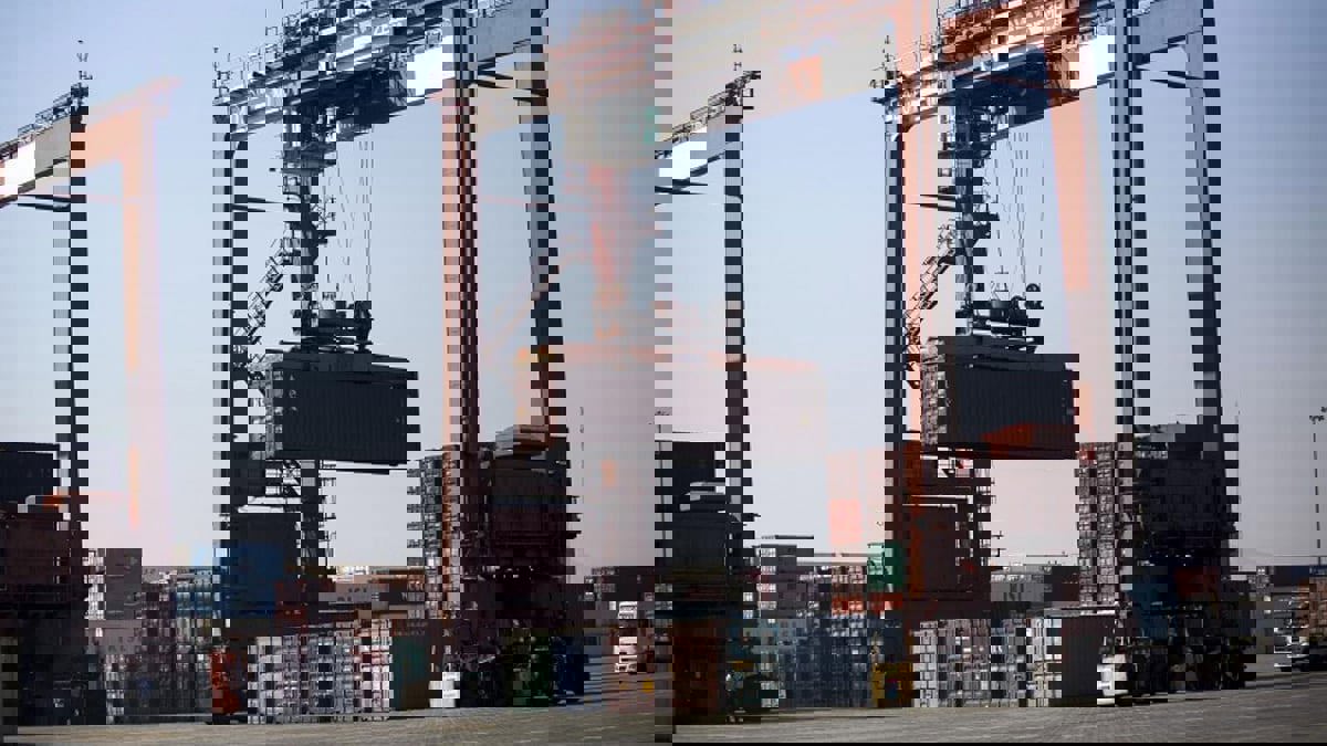 مسؤول إيراني: دولتنا متخلفة أكثر من طالبان في مجال التجارة الحرة