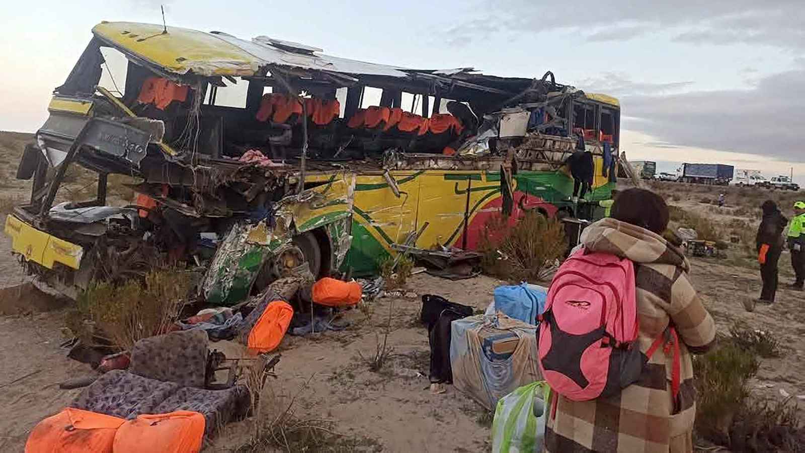 بوليفيا.. 25 قتيلاً في حادث اصطدام حافلة بشاحنة