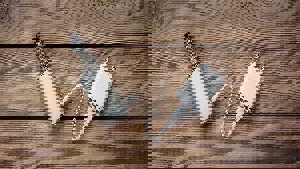 تحذيرات من خطر اشتعال السجائر الإلكترونية