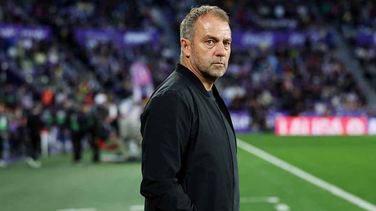 الأعين الزرقاء.. لماذا أقال لابورتا تشافي وعين هانزي فليك؟