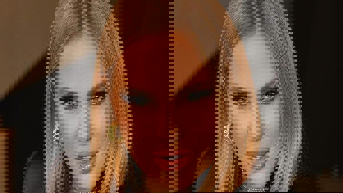 "سؤال محرج" يجبر شيرين رضا على الانسحاب من برنامج تلفزيوني(فيديو)