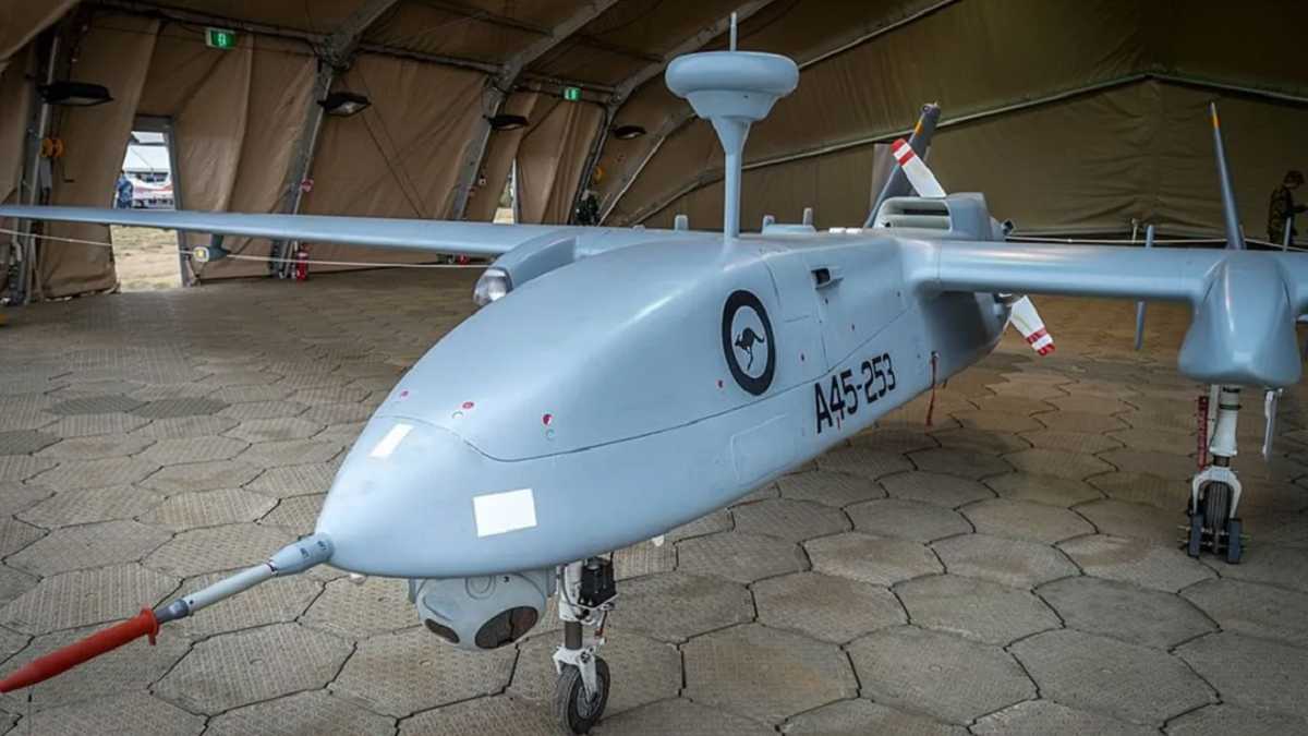 سباق الطائرات المسيّرة.. طوكيو تختار بين تركيا وإسرائيل