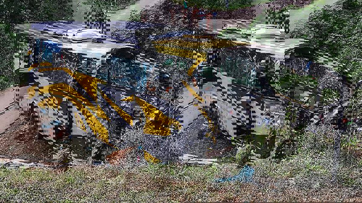 الهند.. 22 قتيلًا إثر سقوط حافلة في ممر جبلي