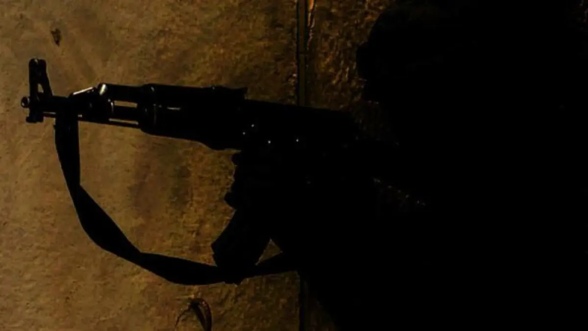 مقتل شرطي عراقي وإحراق سيارته ومنزله من قبل مجهولين‎ في الأنبار