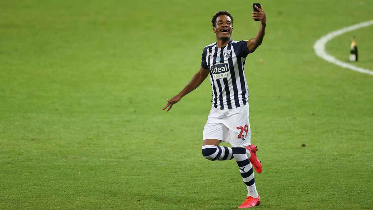 الاتفاق السعودي يقدم عرضًا رسميًا لضم نجم وست بروميتش الإنجليزي