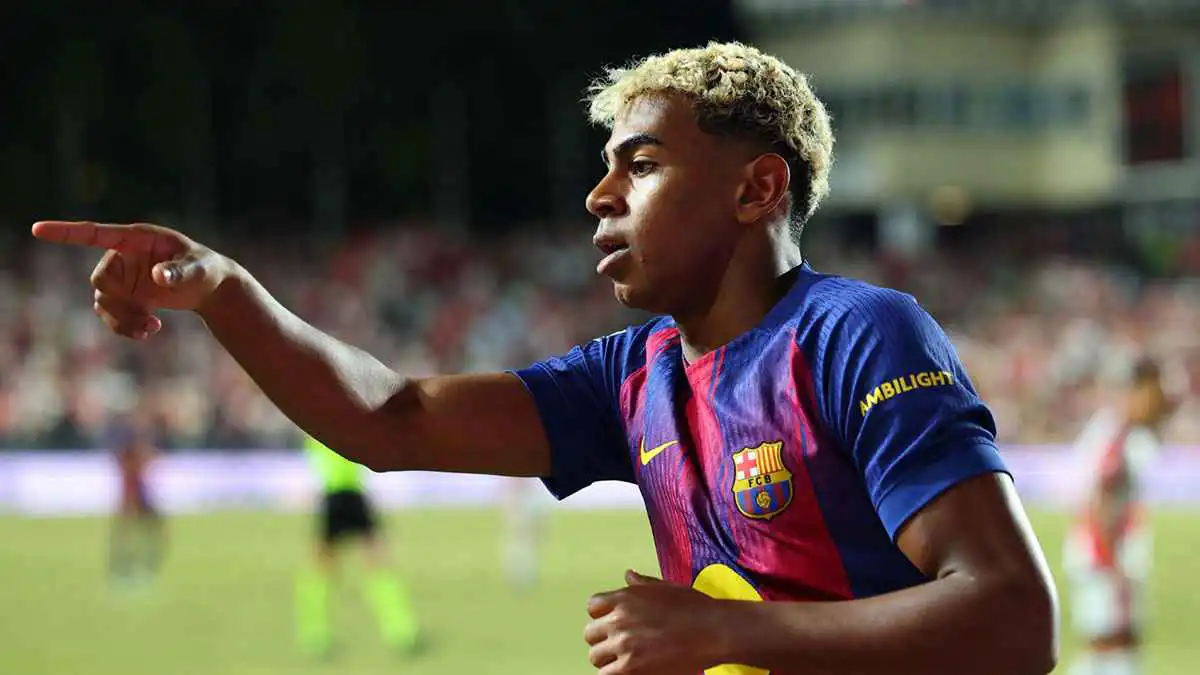 لامين يامال يستعد لشراء منزل بيكيه وشاكيرا