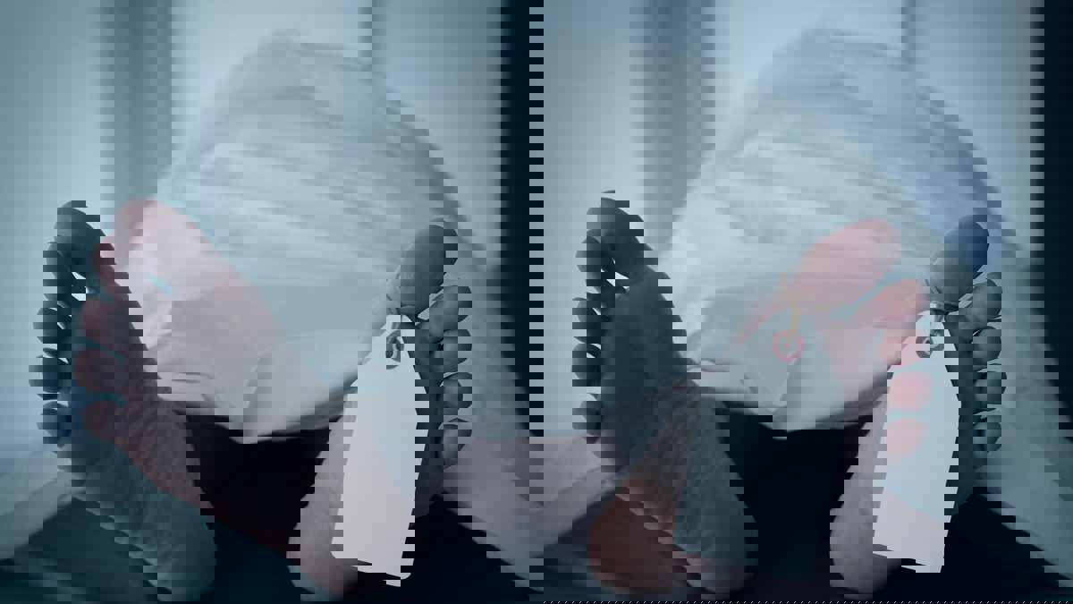 العثور على جثة أرملة الشاعر المصري محمد عفيفي مطر مكبلة داخل منزلها