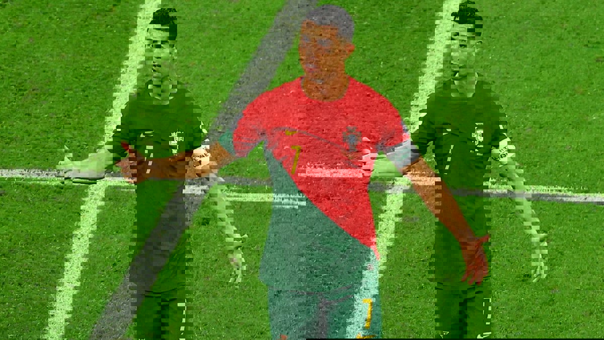 فرناندو سانتوس: نسبة مشاركة كريستيانو رونالدو في مباراة البرتغال وكوريا الجنوبية 50%