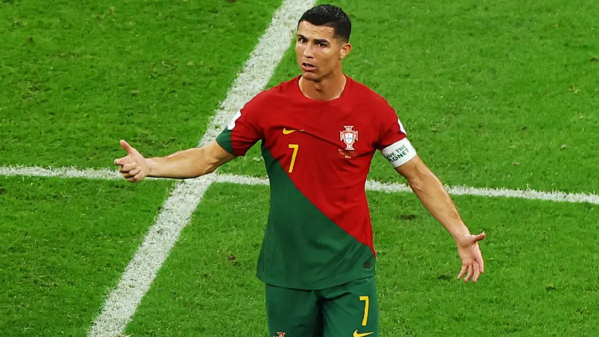 فرناندو سانتوس: نسبة مشاركة كريستيانو رونالدو في مباراة البرتغال وكوريا الجنوبية 50%